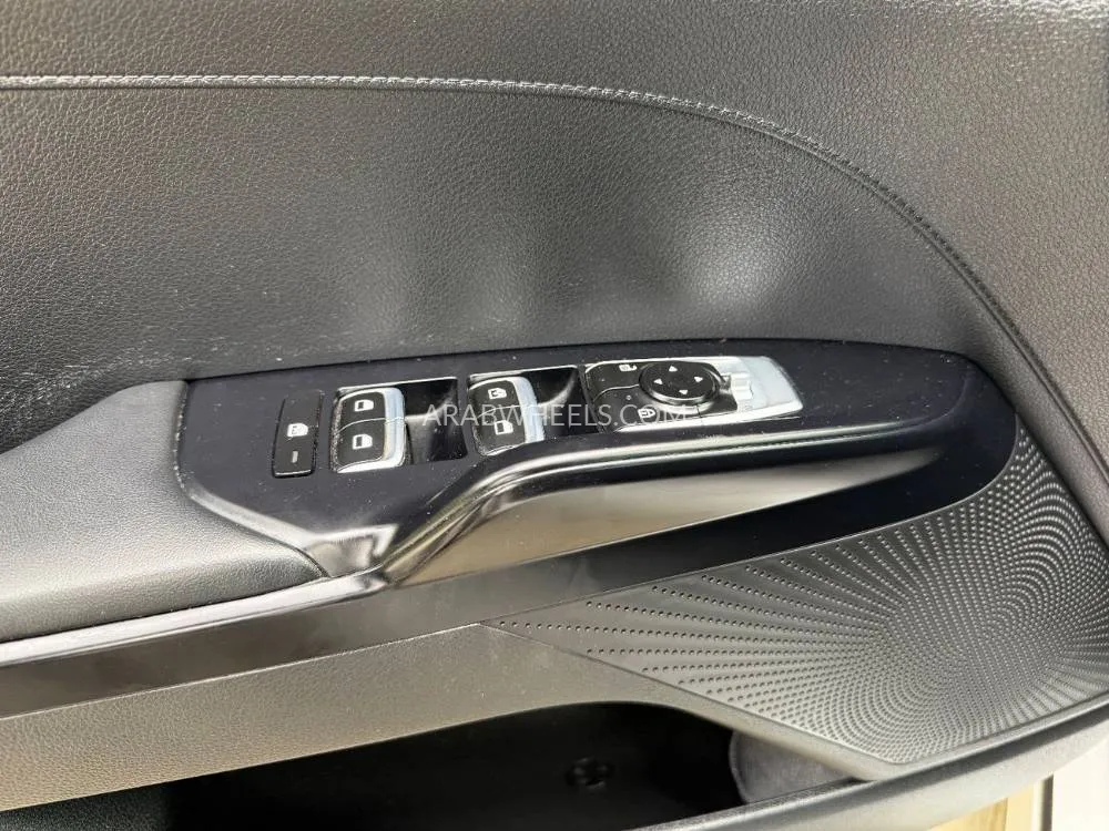 Kia K5 2022 for Sale in Sharjah Image-17