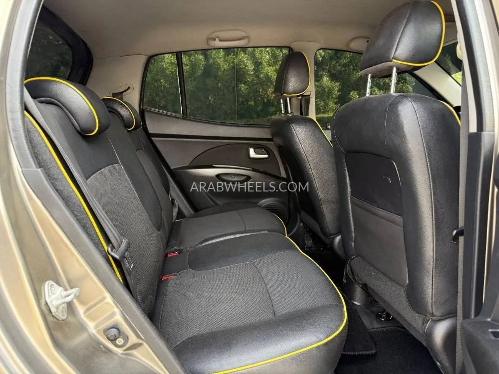 Kia Picanto 2010 for Sale in Sharjah Image-11