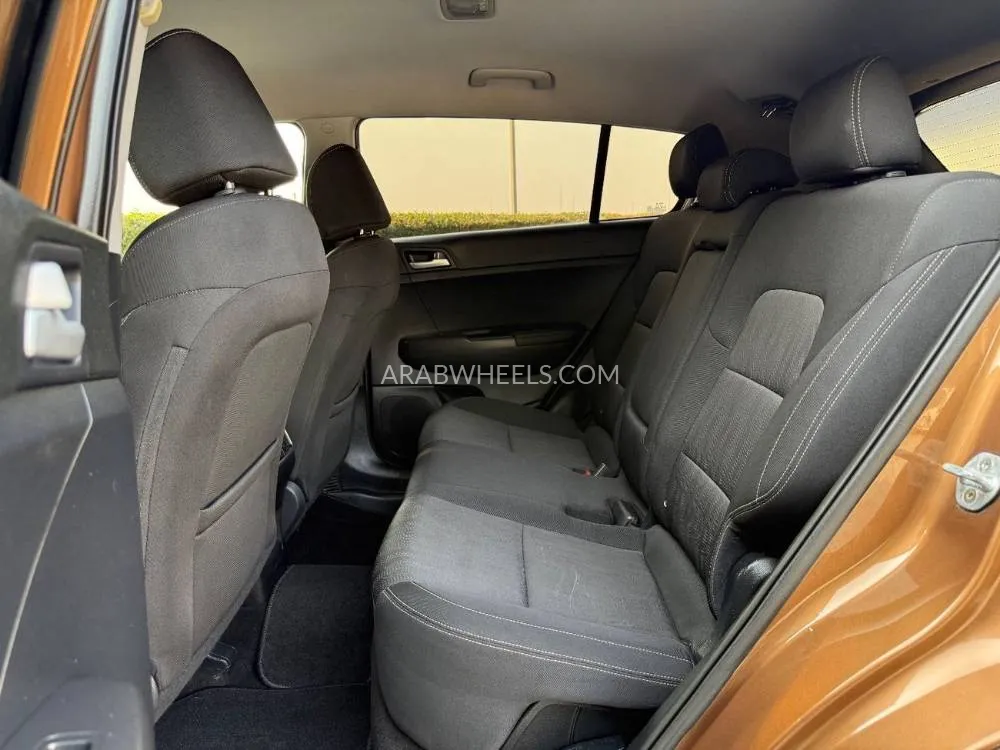 Kia Sportage 2019 for Sale in Sharjah Image-11