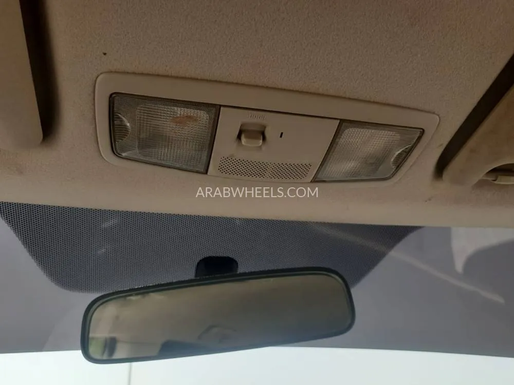 ميتسوبيشي أوتلاندر 2015 for Sale in الشارقة Image-8