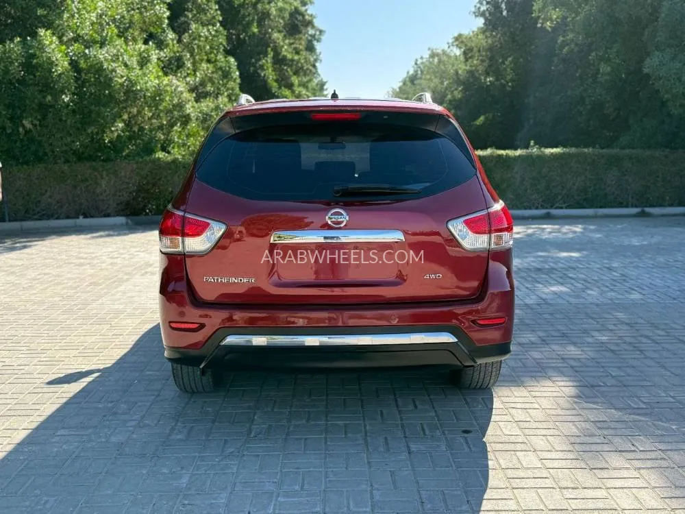 Nissan Pathfinder 2013 for Sale in Sharjah Image-7