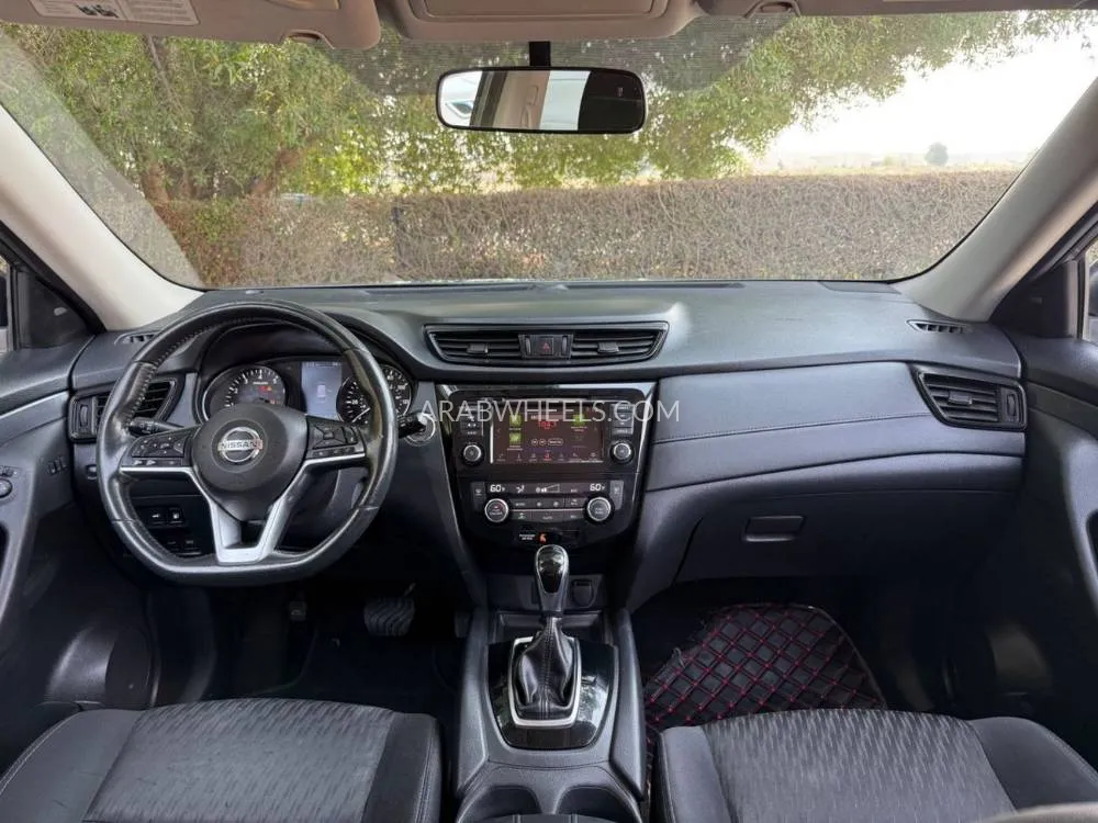 Nissan Rogue 2018 for Sale in Sharjah Image-14
