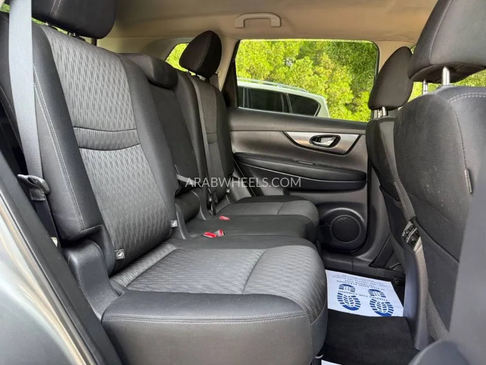 Nissan Rogue 2018 for Sale in Sharjah Image-17