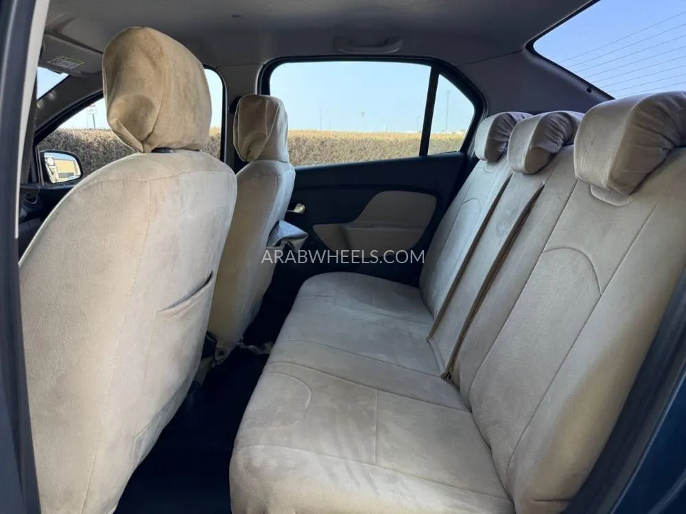 Renault Symbol 2020 for Sale in Sharjah Image-12