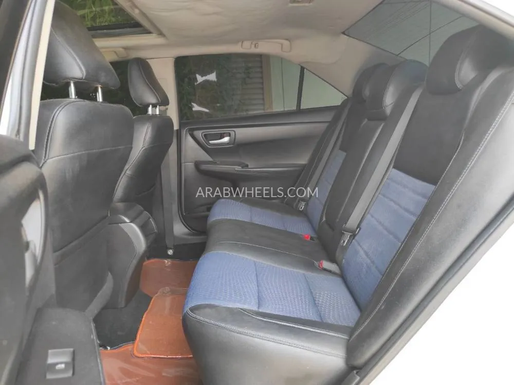 Toyota Camry 2016 for Sale in Sharjah Image-7