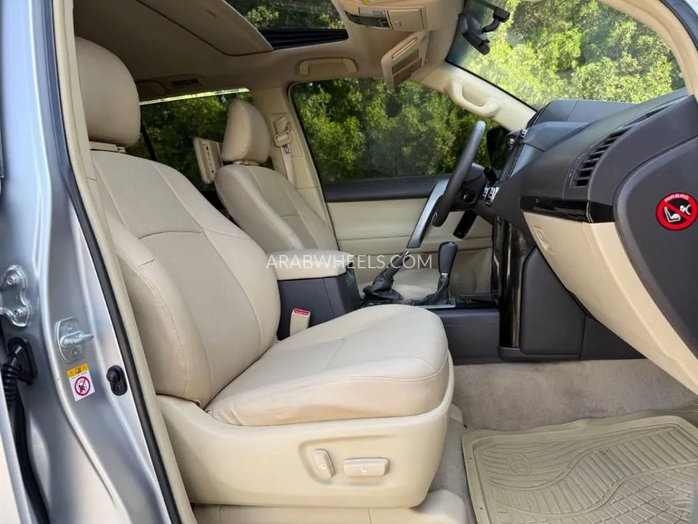 Toyota Land Cruiser Prado 2016 for Sale in Sharjah Image-18