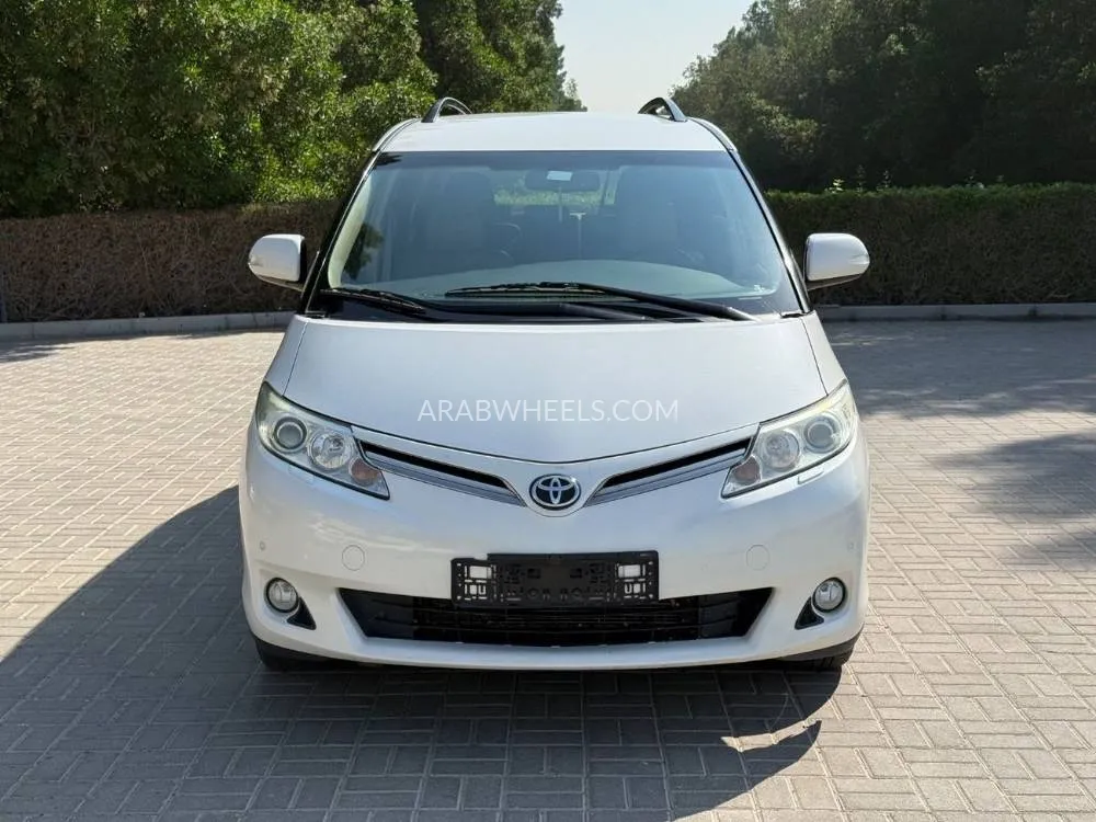 Toyota Previa 2020 for Sale in Sharjah Image-2