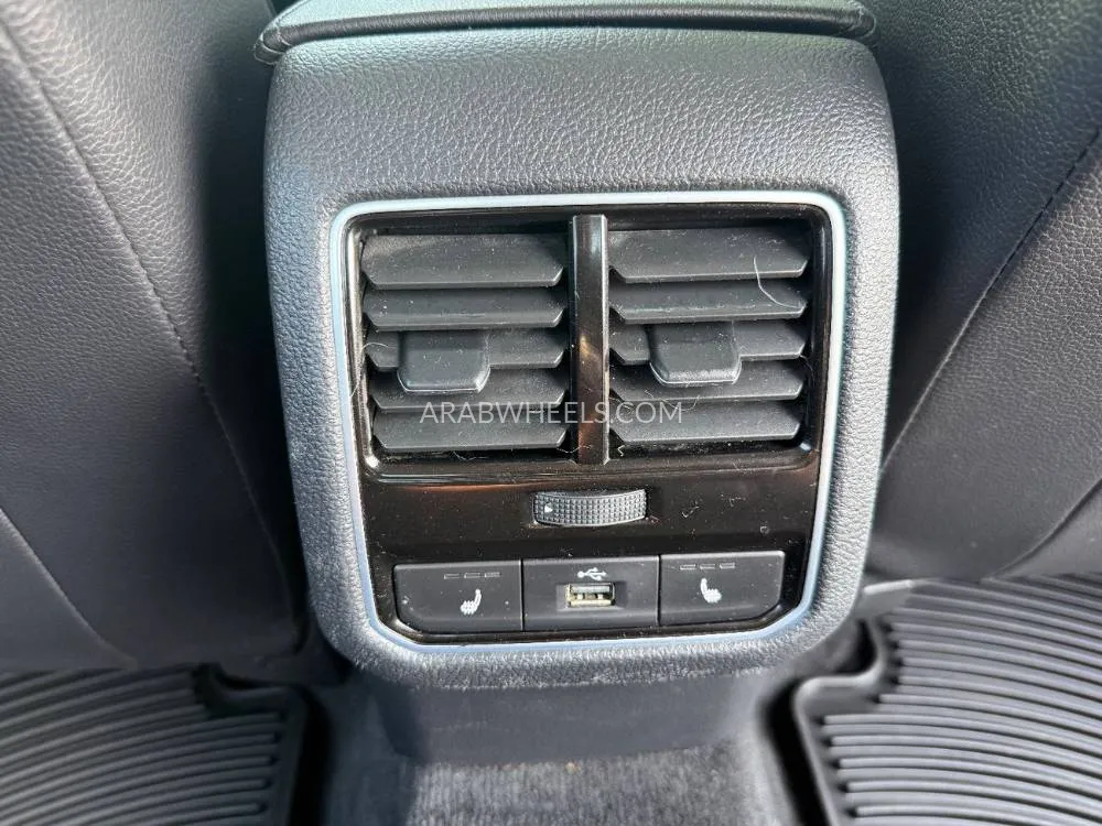 Volkswagen Passat 2018 for Sale in Sharjah Image-17