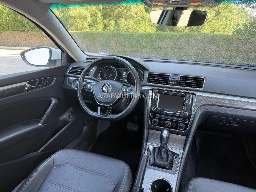 Volkswagen Passat 2018 for Sale in Sharjah Image-19