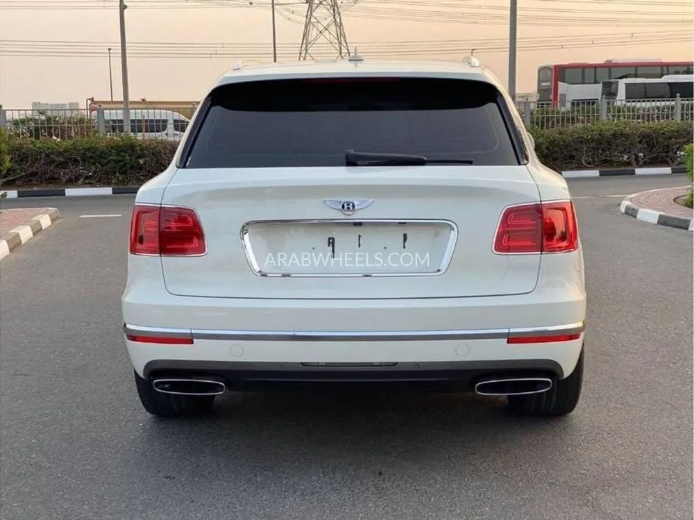 Bentley Bentayga 2017 for Sale in Dubai Image-18
