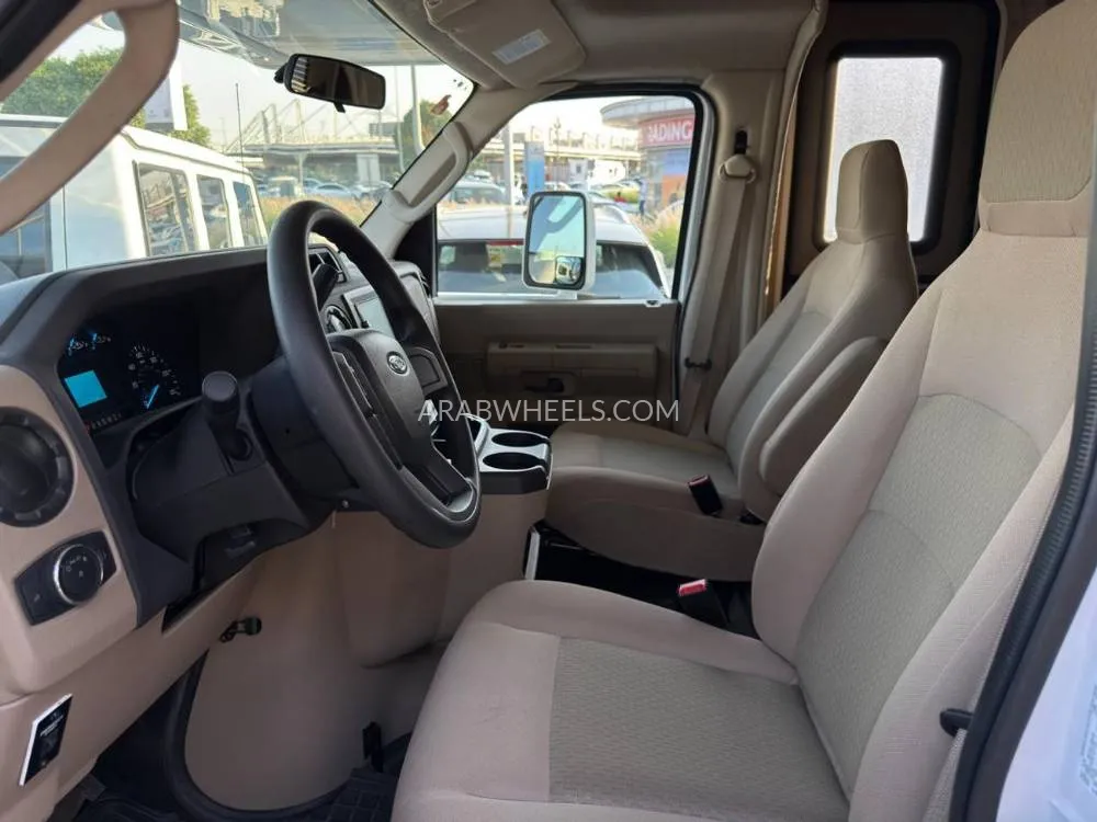 Ford E 350 2022 for Sale in Dubai Image-3