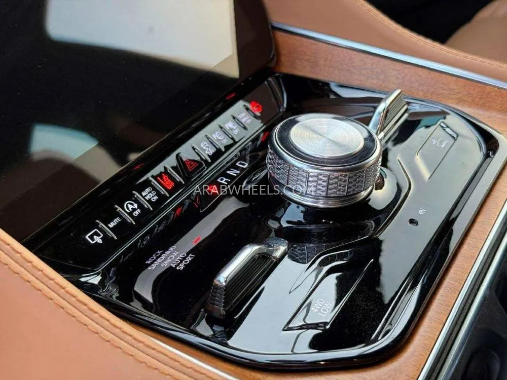 Jeep Grand Wagoneer 2023 for Sale in Dubai Image-12