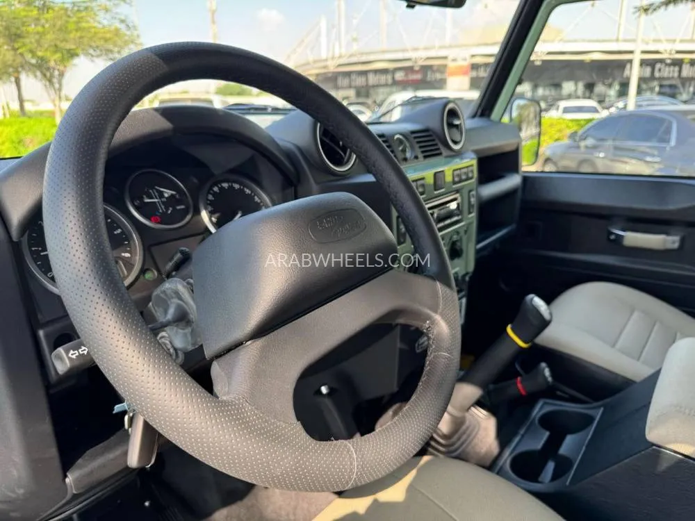 Land Rover Defender 2016 for Sale in Dubai Image-7