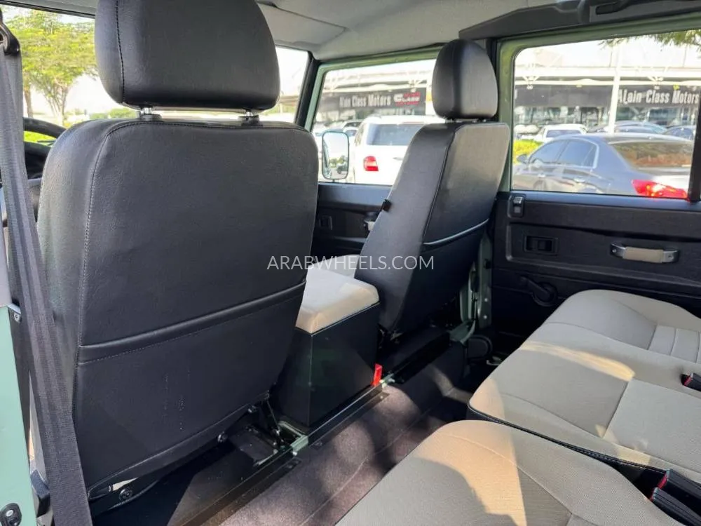 Land Rover Defender 2016 for Sale in Dubai Image-13