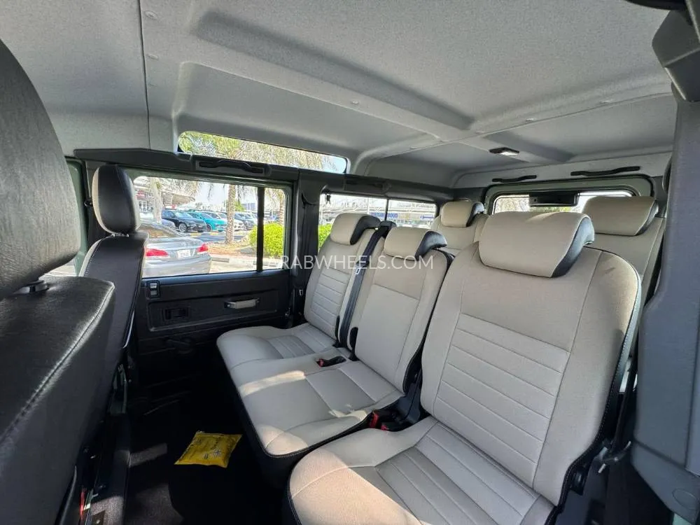 Land Rover Defender 2016 for Sale in Dubai Image-16