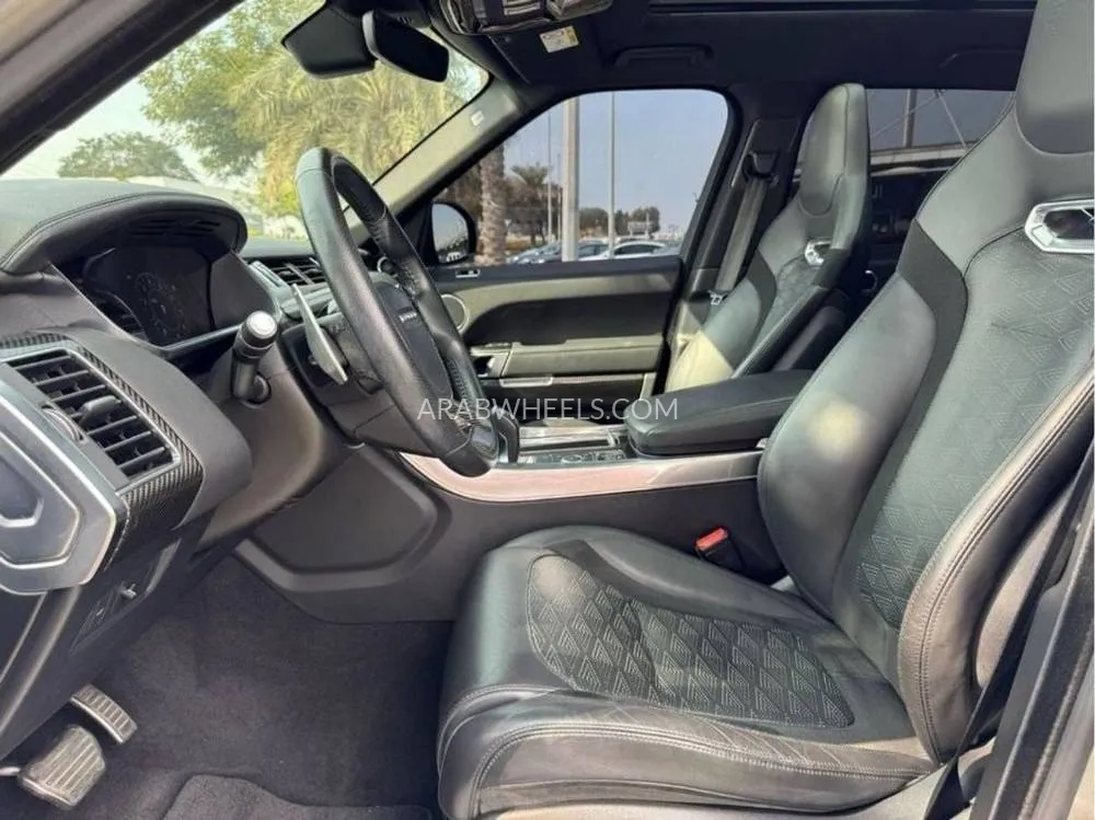 Land Rover Range Rover Sport 2019 for Sale in Dubai Image-4