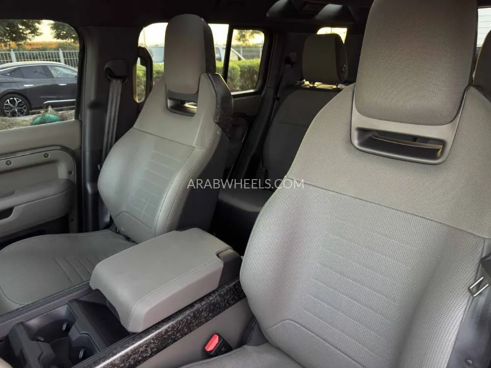 Land Rover Defender 2025 for Sale in Dubai Image-7