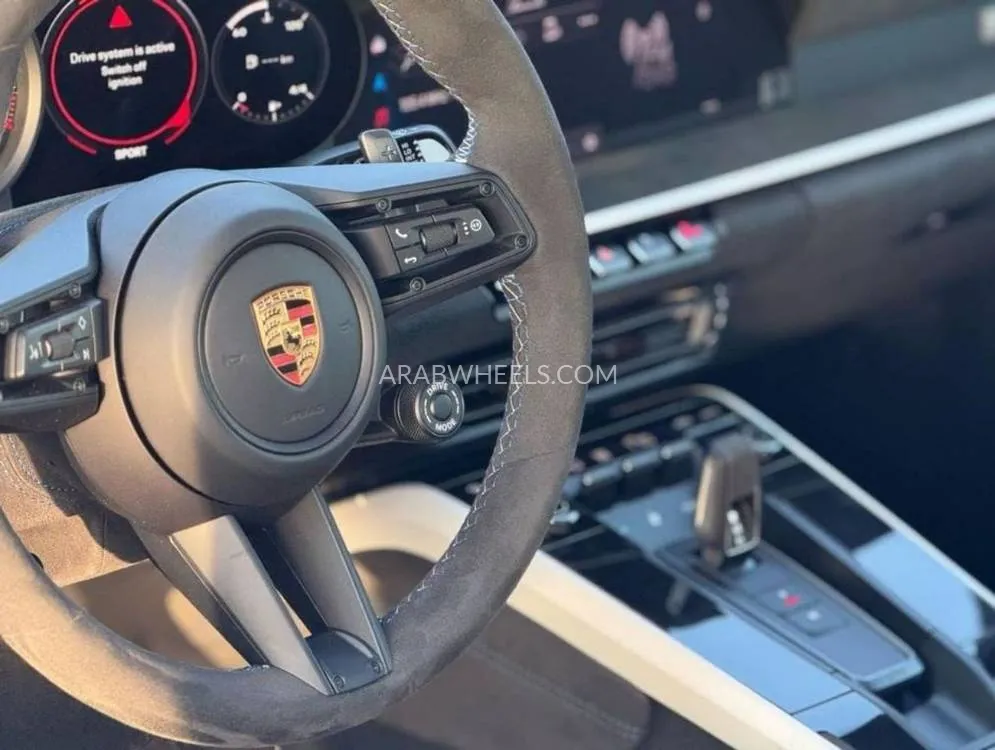 Porsche 911 2023 for Sale in Dubai Image-8