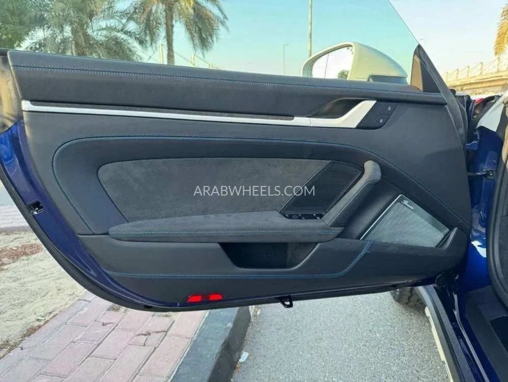 Porsche 911 2023 for Sale in Dubai Image-11