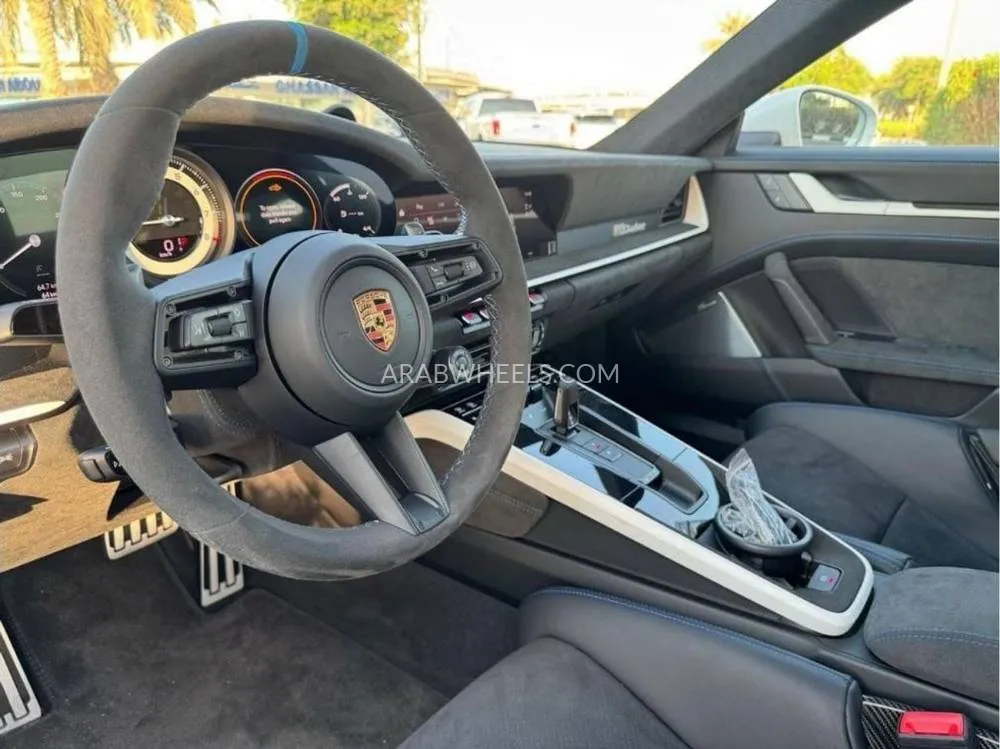 Porsche 911 2023 for Sale in Dubai Image-17