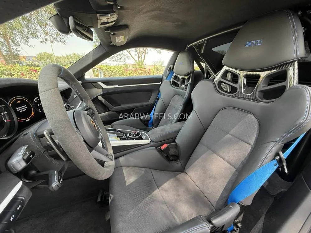 Porsche 911 2023 for Sale in Dubai Image-5