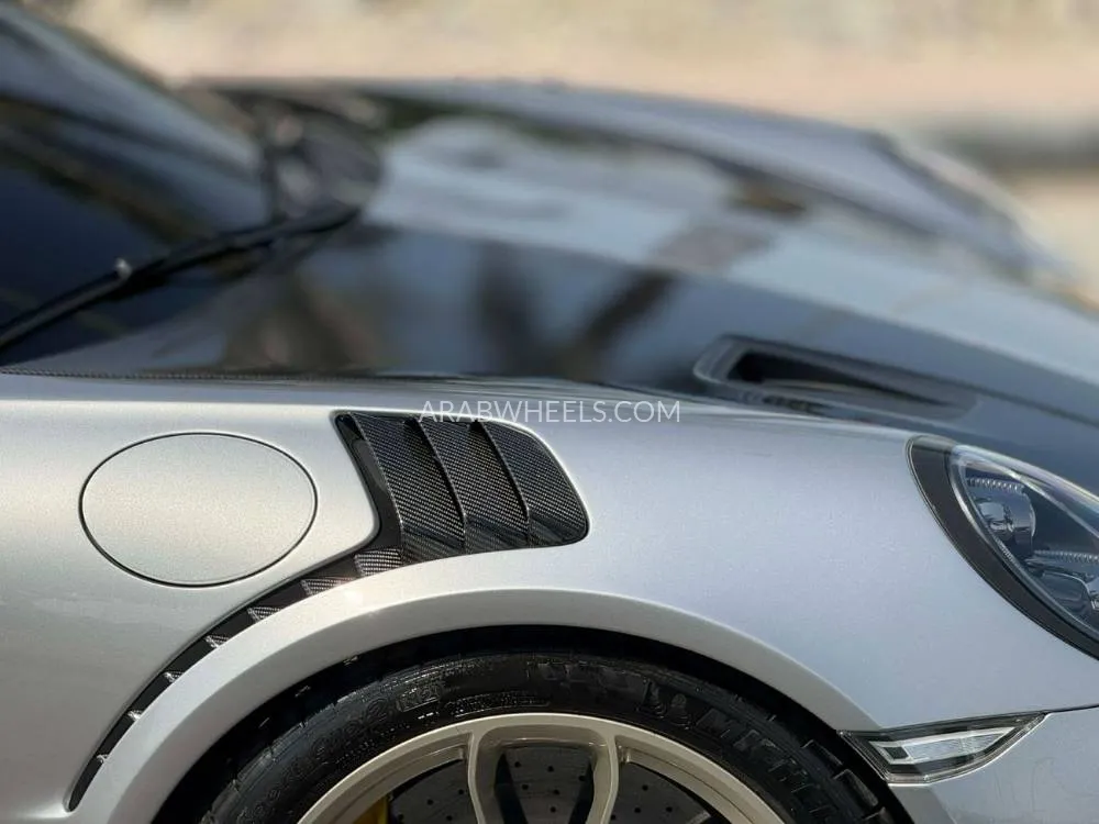 Porsche 911 2018 for Sale in Dubai Image-6