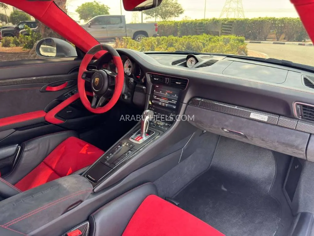Porsche 911 2018 for Sale in Dubai Image-17