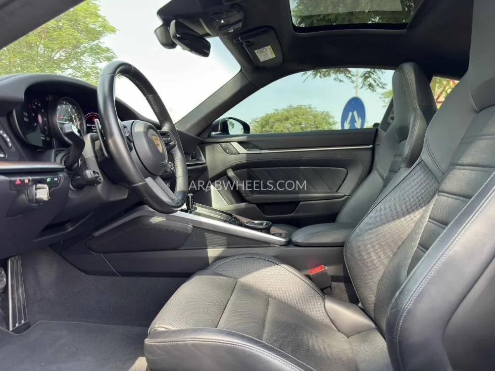 Porsche 911 2024 for Sale in Dubai Image-4