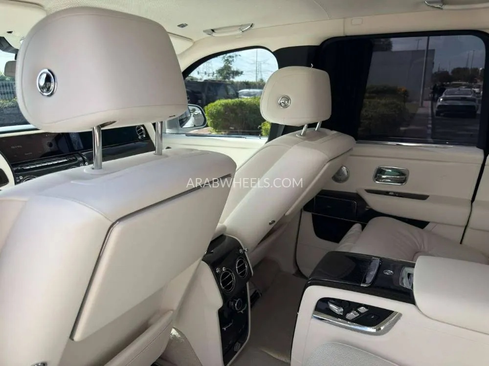 Rolls Royce Cullinan 2025 for Sale in Dubai Image-14