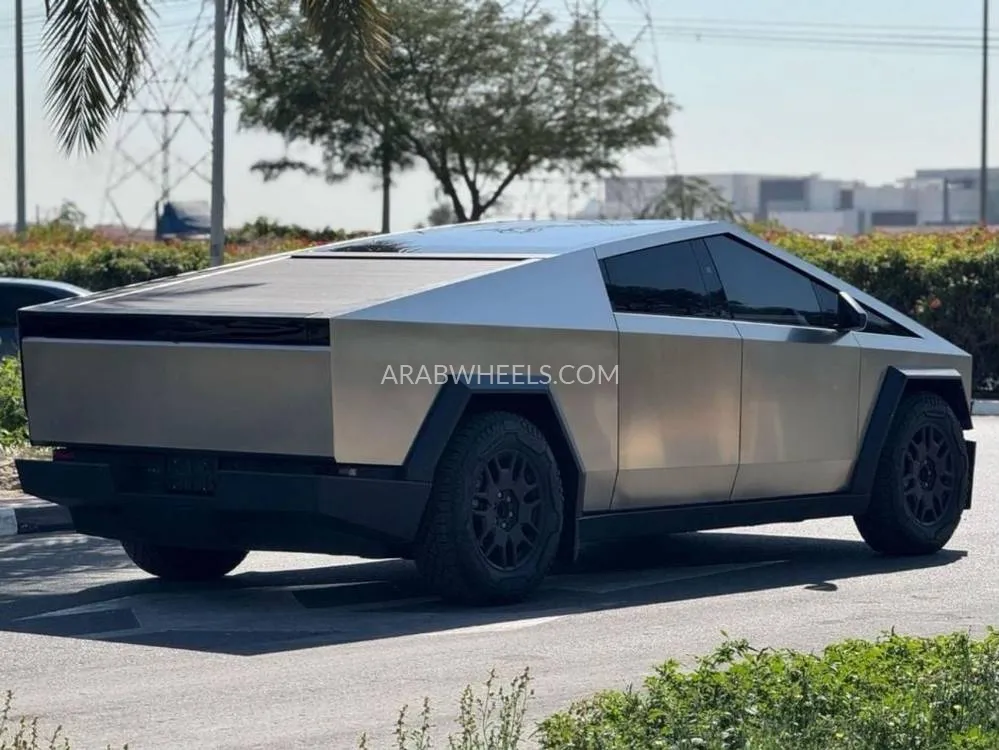 Tesla Cybertruck 2024 for Sale in Dubai Image-23