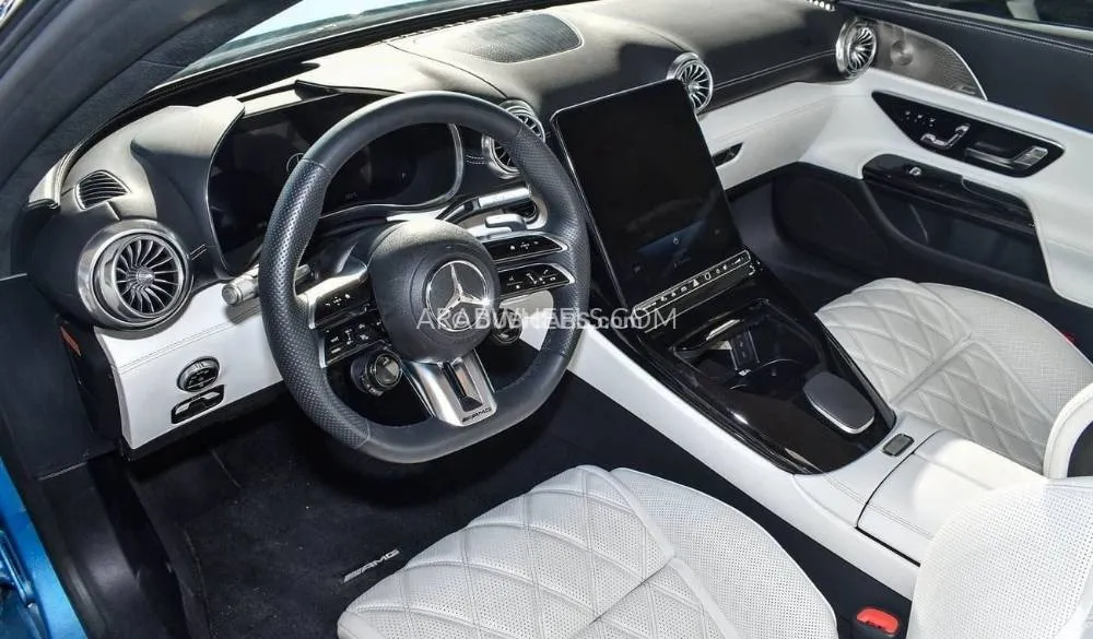 Mercedes Benz SL Class 2023 for Sale in Dubai Image-4