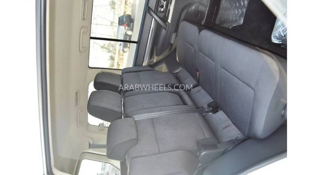 Mitsubishi Pajero 2020 for Sale in Dubai Image-12