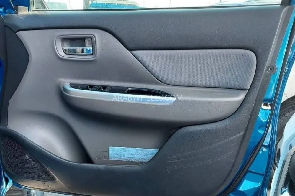 Mitsubishi Triton 2019 for Sale in Dubai Image-9