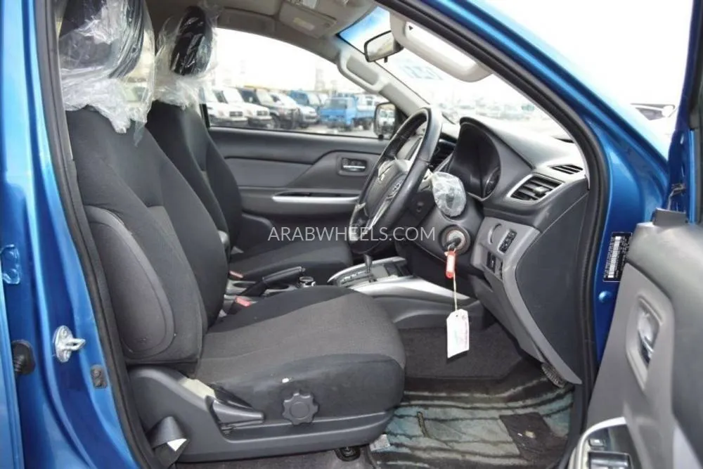 Mitsubishi Triton 2019 for Sale in Dubai Image-12