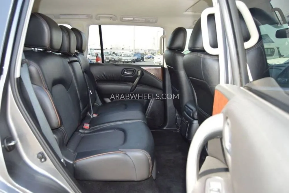 Nissan Patrol 2020 for Sale in Dubai Image-15