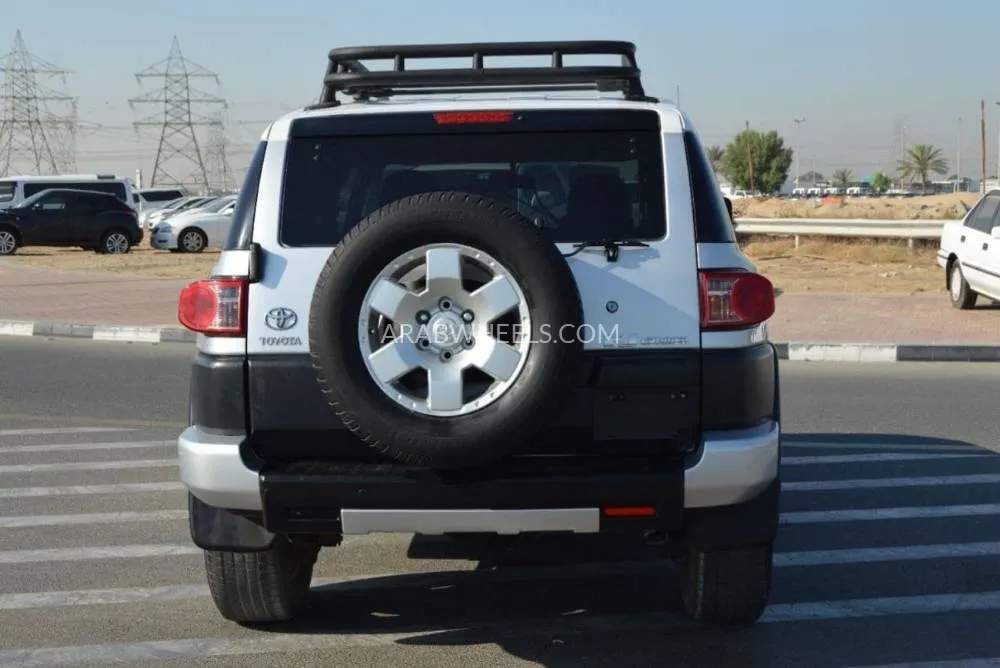 تويوتا إف جي كروزر 2007 for Sale in دبي Image-4