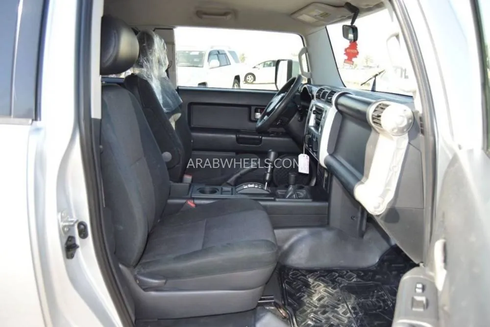تويوتا إف جي كروزر 2007 for Sale in دبي Image-11