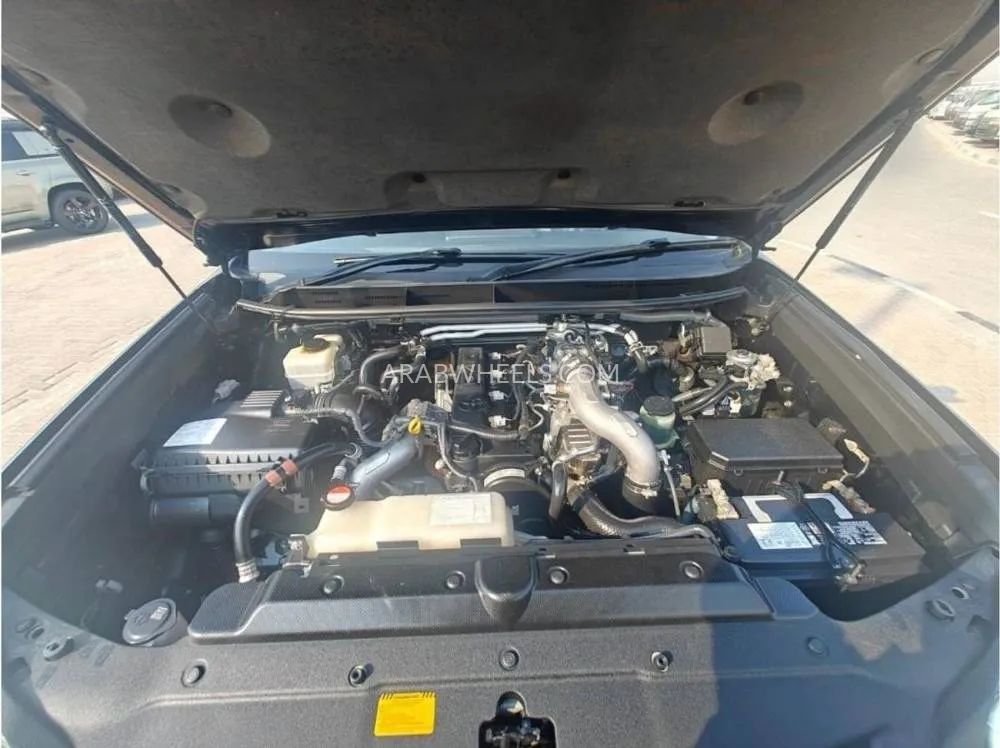 Toyota Land Cruiser 2014 for Sale in Dubai Image-13