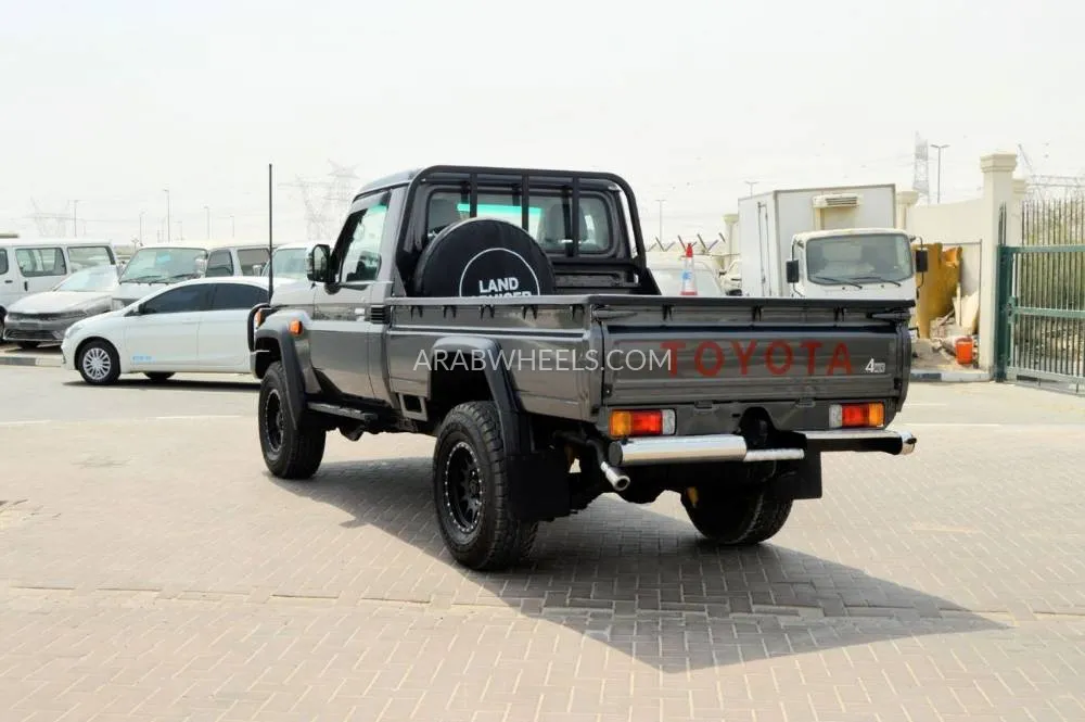 Toyota Land Cruiser 2021 for Sale in Dubai Image-6