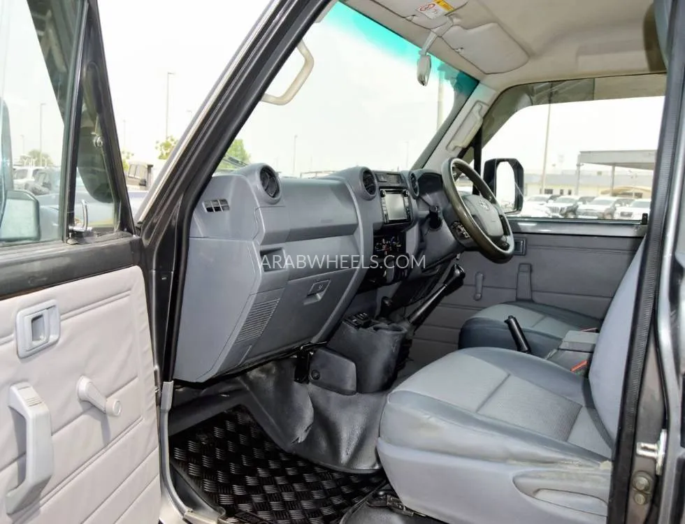 Toyota Land Cruiser 2021 for Sale in Dubai Image-12