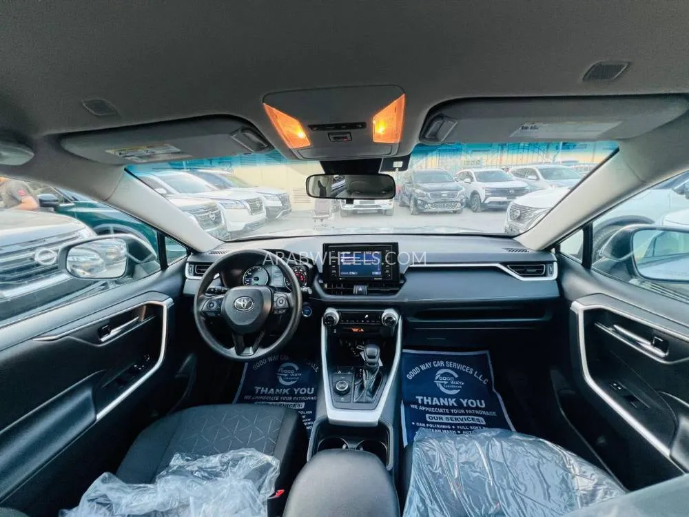 Toyota Rav4 2021 for Sale in Dubai Image-8