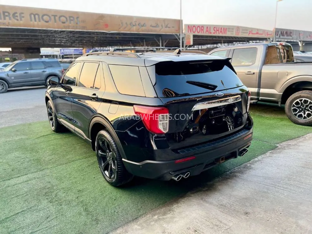 Ford Explorer 2021 for Sale in Ajman Image-2