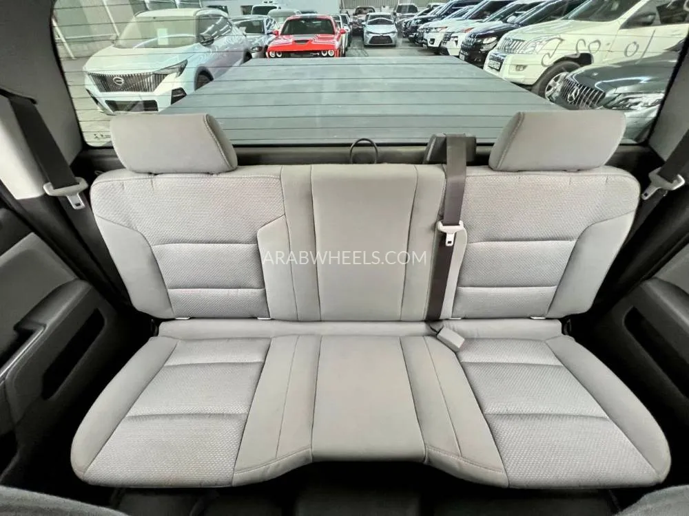 GMC Sierra 2019 for Sale in Ajman Image-15