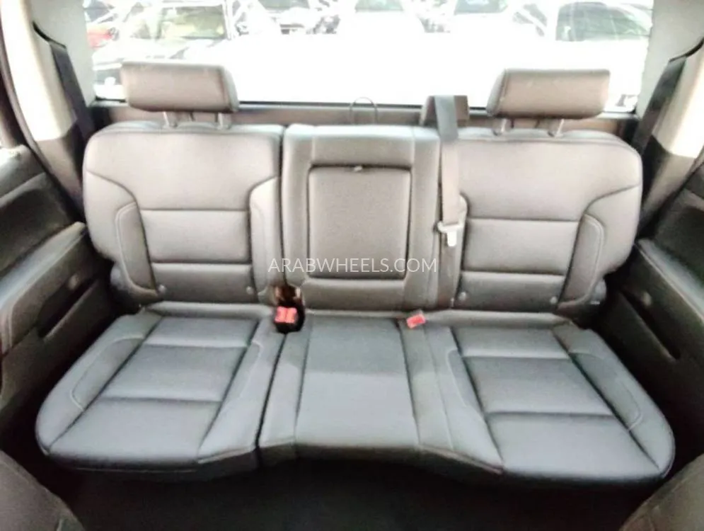 GMC Sierra 2018 for Sale in Ajman Image-10