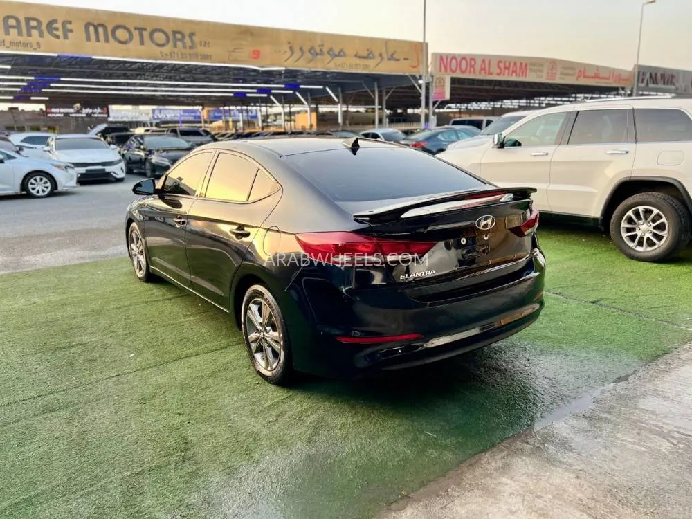 Hyundai Elantra 2020 for Sale in Ajman Image-2