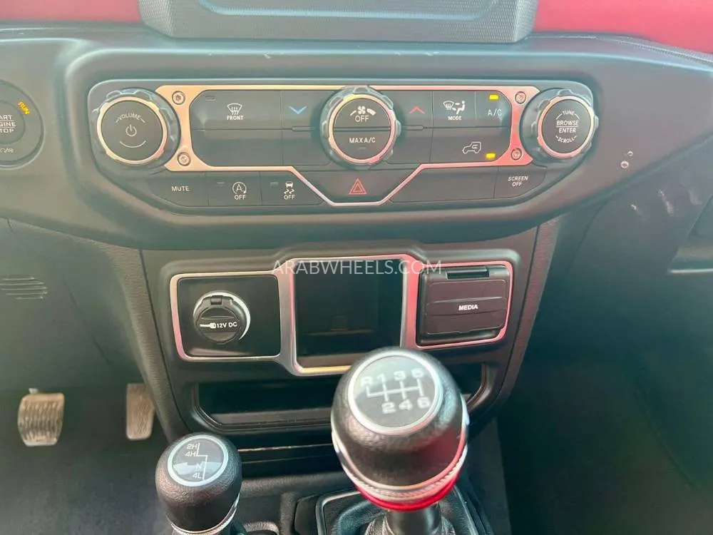 Jeep Wrangler 2022 for Sale in Ajman Image-12