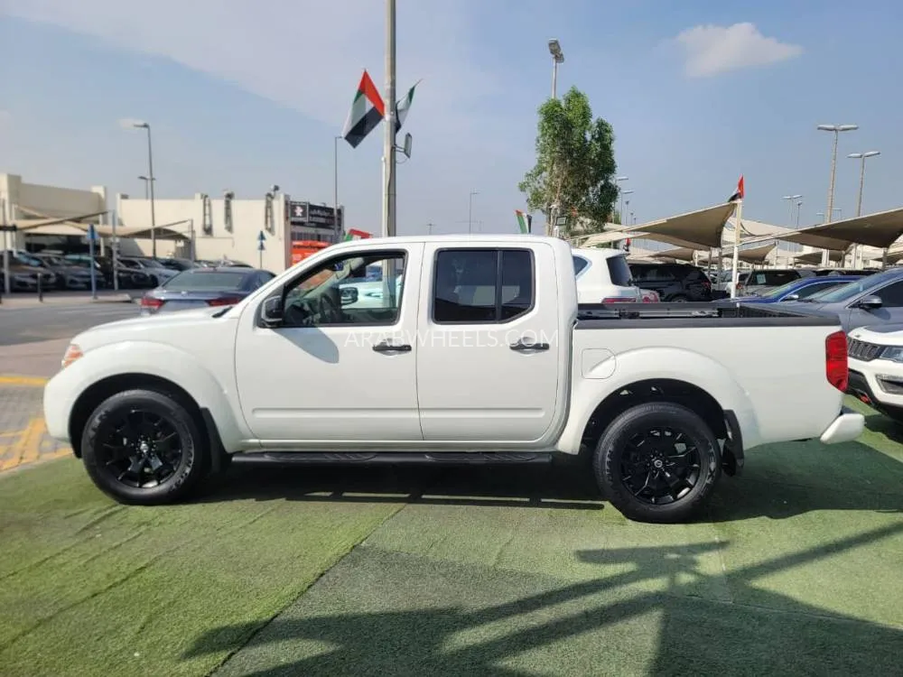 Nissan Frontier 2019 for Sale in Ajman Image-4