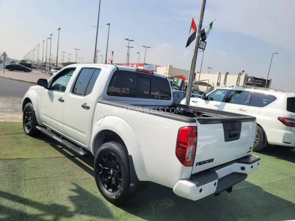Nissan Frontier 2019 for Sale in Ajman Image-8
