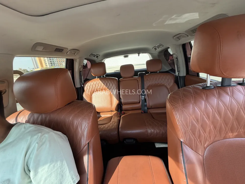 Nissan Patrol 2020 for Sale in Dubai Image-4