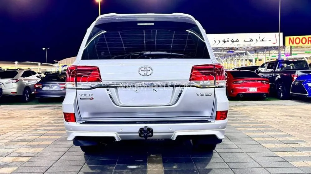 Toyota Land Cruiser 2021 for Sale in Ajman Image-3